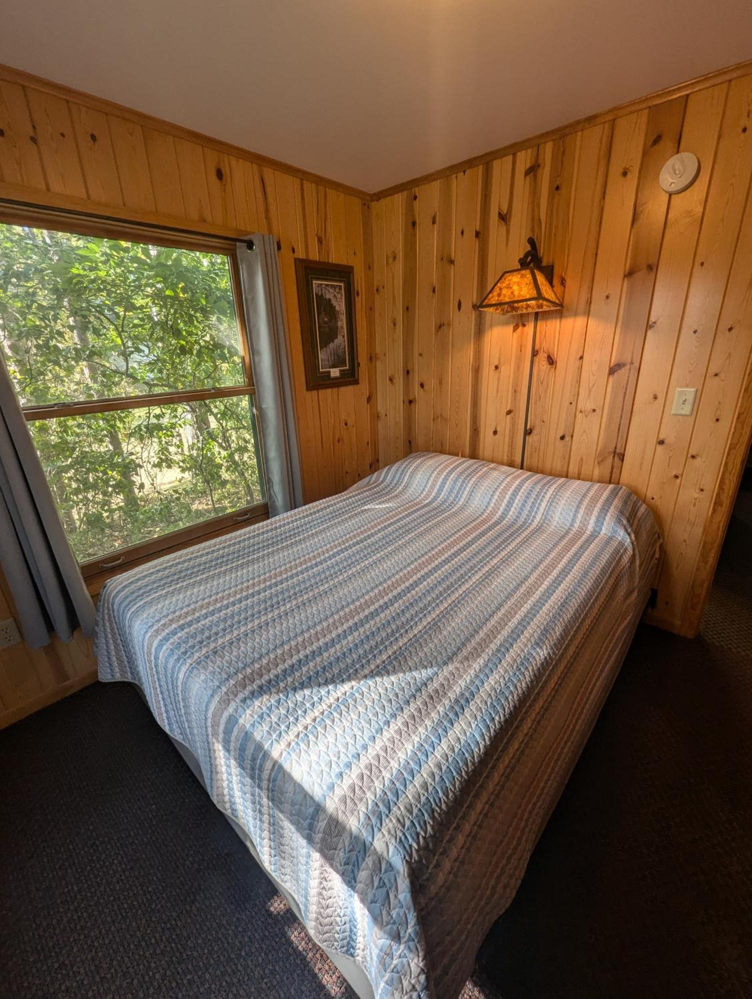 Riverside Point Resort Motel Park Rapids Exteriör bild